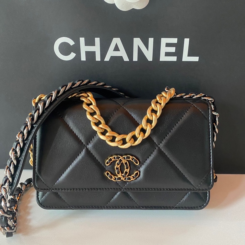 Chanel 19 microchip